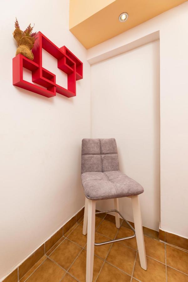 Apartman "Ela" Njivice Exterior foto